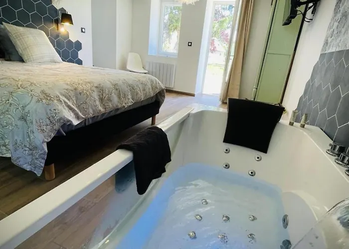 Colore Pour 4-6 Pers. A Montaigu-le-blin, Proche Vichy - Fr-1-489-519